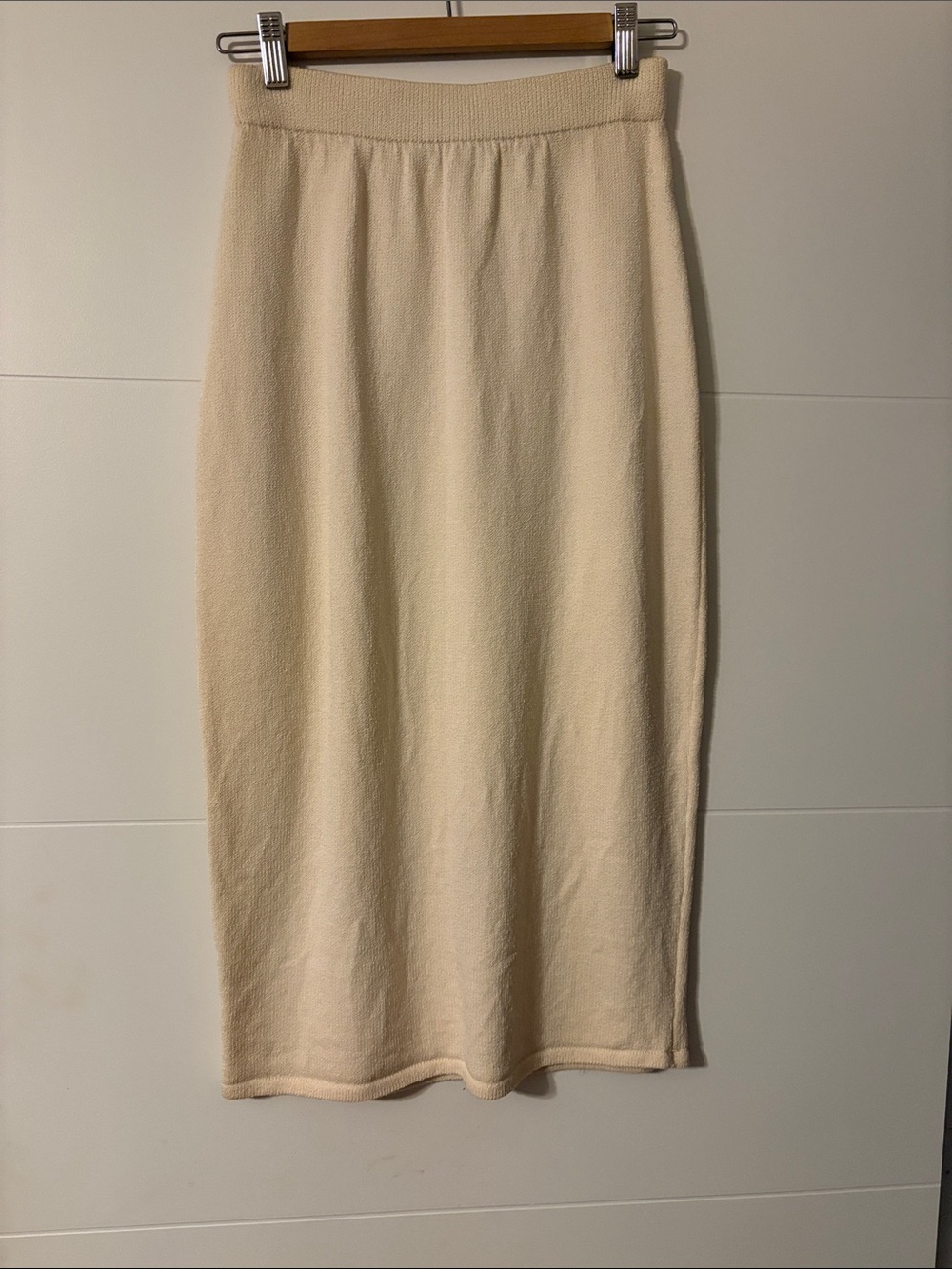 St. John Creme  Knit Midi Skirt - Classic Women's Pencil Skirt